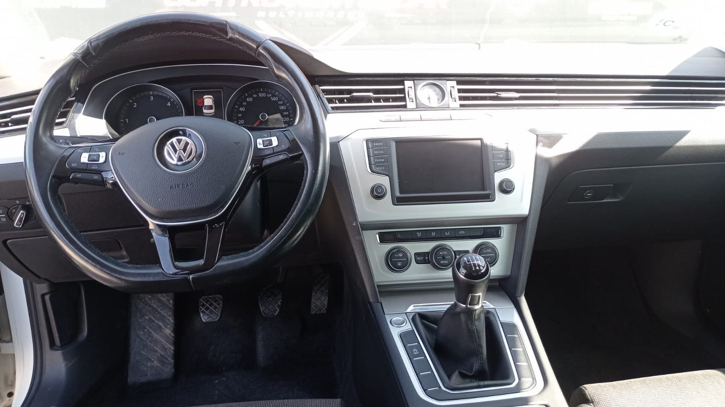 VOLKSWAGEN PASSAT Advance 1.6 TDI BMT